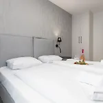 Sun Towers With Balcony & Parking By Renters Świnoujście