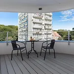 Sun Towers With Balcony & Parking By Renters Appartement *