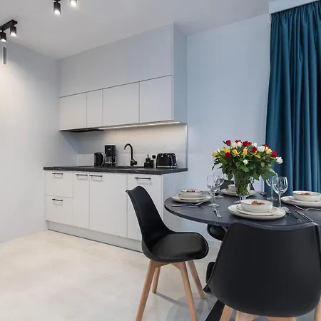 Sun Towers With Balcony & Parking By Renters Świnoujście (Swinemünde)