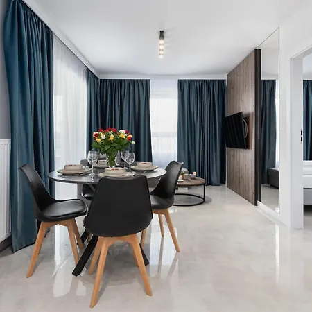 Apartmán Sun Towers With Balcony & Parking By Renters