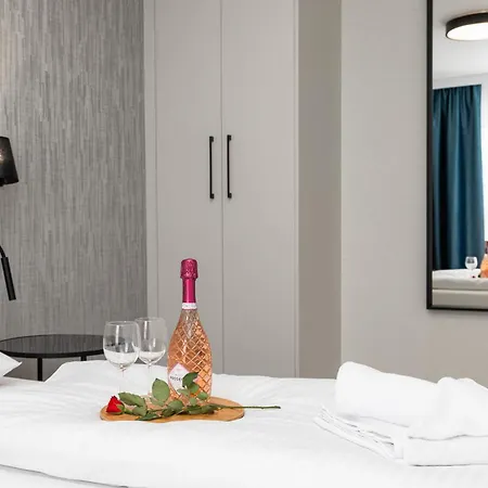 Sun Towers With Balcony & Parking By Renters Świnoujście (Swinemünde)