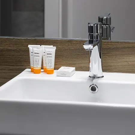 Lejlighed Sun Towers With Balcony & Parking By Renters