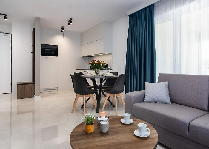 Sun Towers With Balcony & Parking By Renters Appartement *