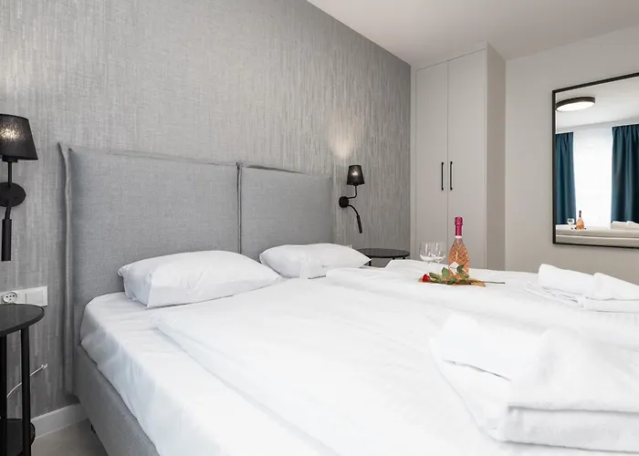 Sun Towers With Balcony & Parking By Renters Świnoujście