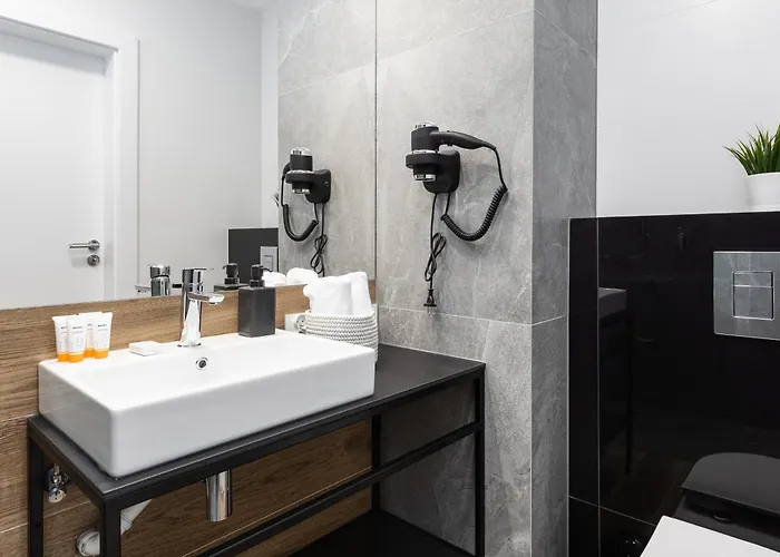 Sun Towers With Balcony & Parking By Renters Appartement Świnoujście