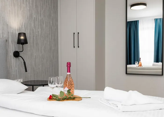 Sun Towers With Balcony & Parking By Renters Świnoujście